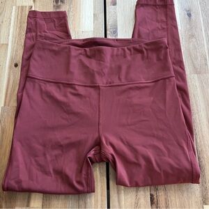 Athleta Ultimate Stash Pocket 7/8 Tight Leggings Maroon Red Size Small